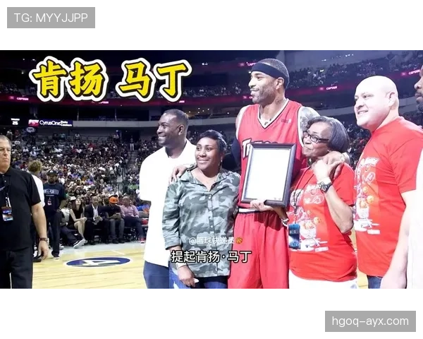 肯扬·马丁以高强度防守和突破能力拉开对位球员防线差距