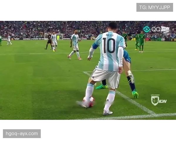 伊布拉希莫维奇在机场拎的那个包，直让我的月薪怀疑人生